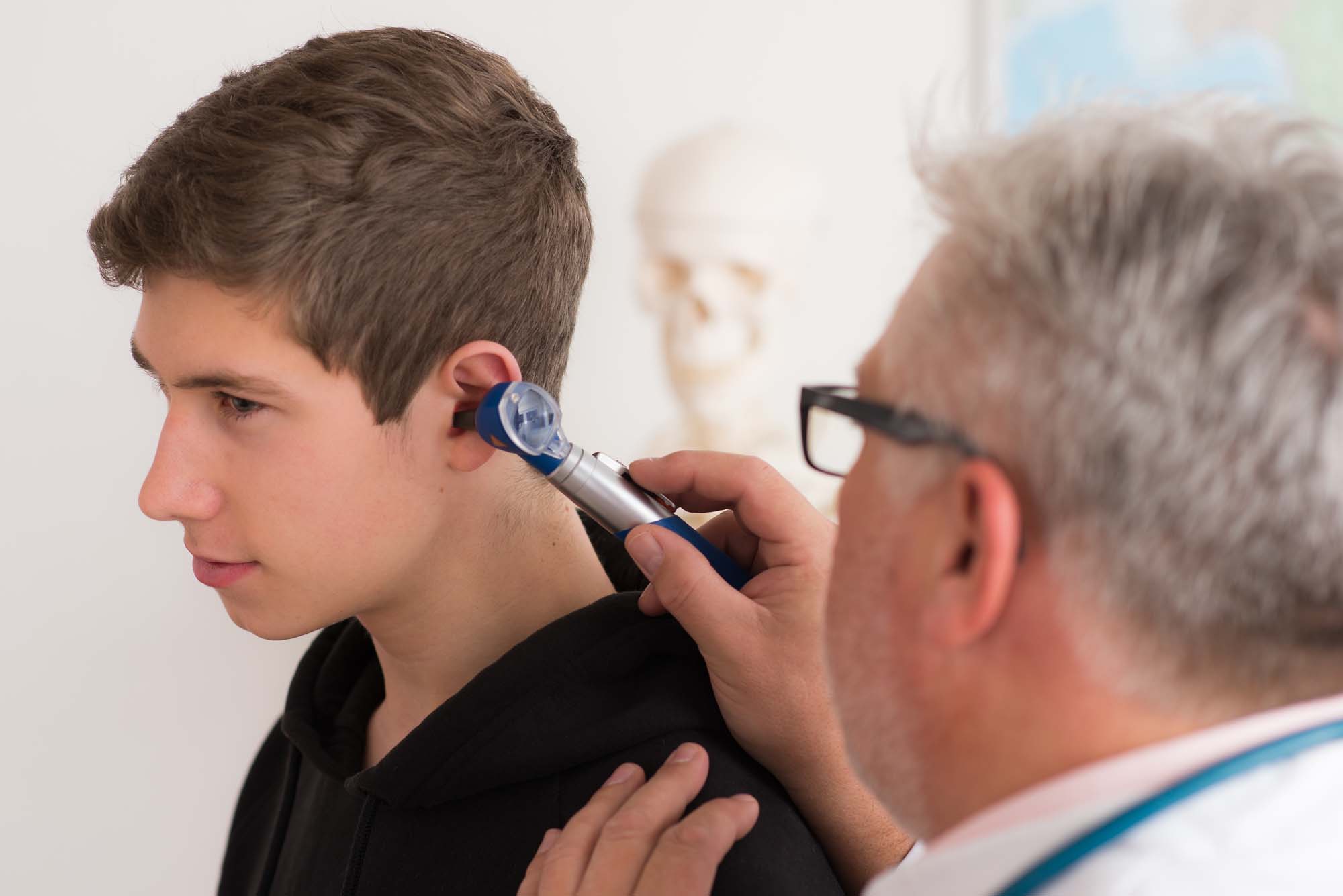 Mittelohrentzündung (Otitis Media) Symptome & Behandlung